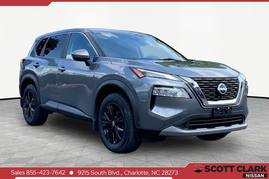 2022 Nissan Rogue SV
