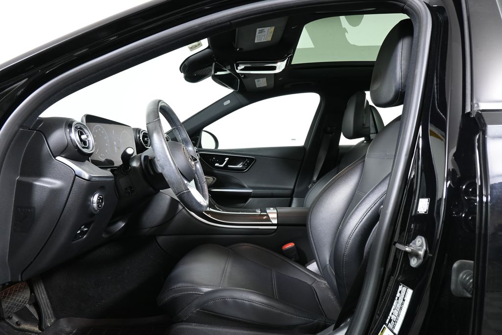 Thumbnail: 2022 Mercedes-Benz C-Class - 3