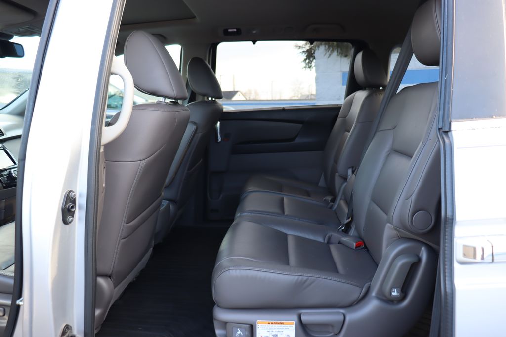 2015 Honda Odyssey EX-L 11