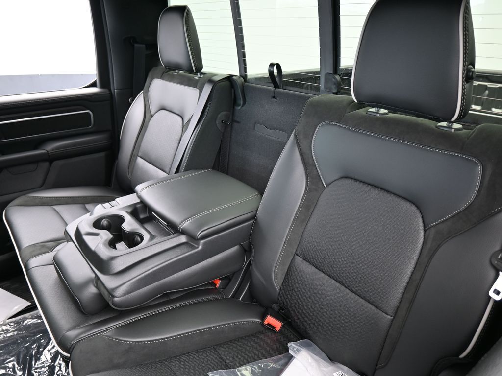 New 2026 Granite Crystal Metallic Clearcoat Ram Laramie image 32