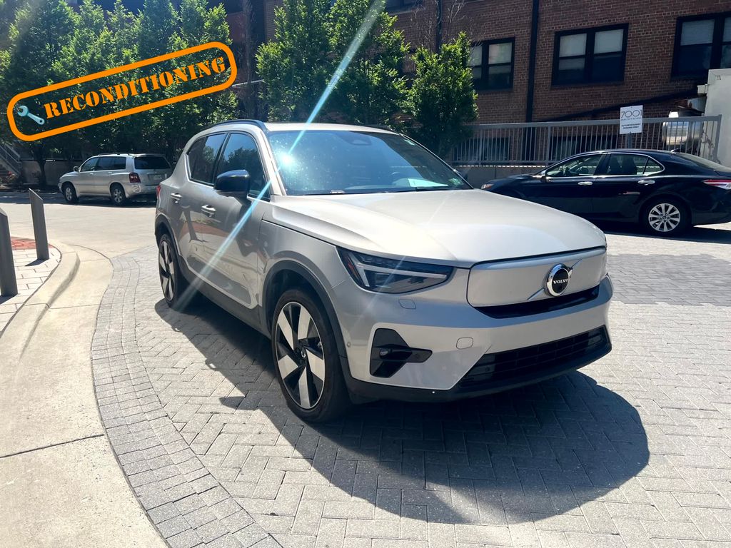 2023 Volvo XC40 Recharge Twin Ultimate eAWD