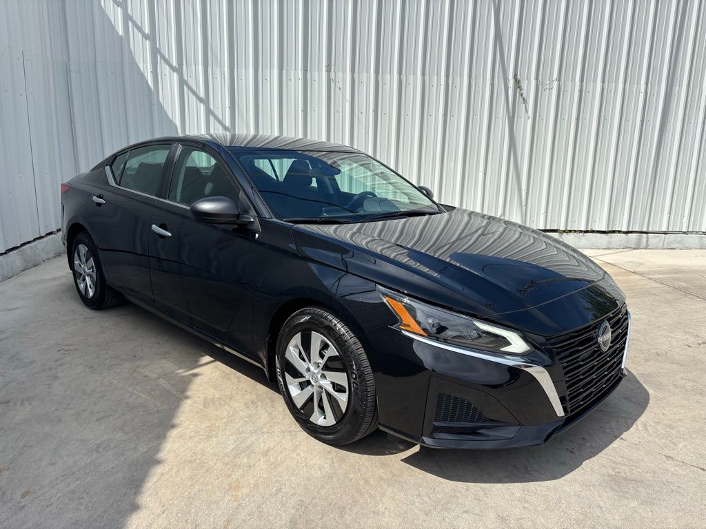 Used Car 2024 Nissan Altima  2.5 S For Sale Under $25,000 In Austin, Texas