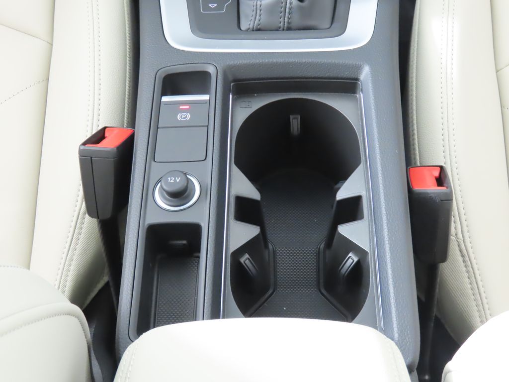 Thumbnail: 2025 Audi Q3 - 24