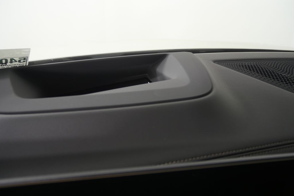 Thumbnail: 2026 BMW X5 - 21