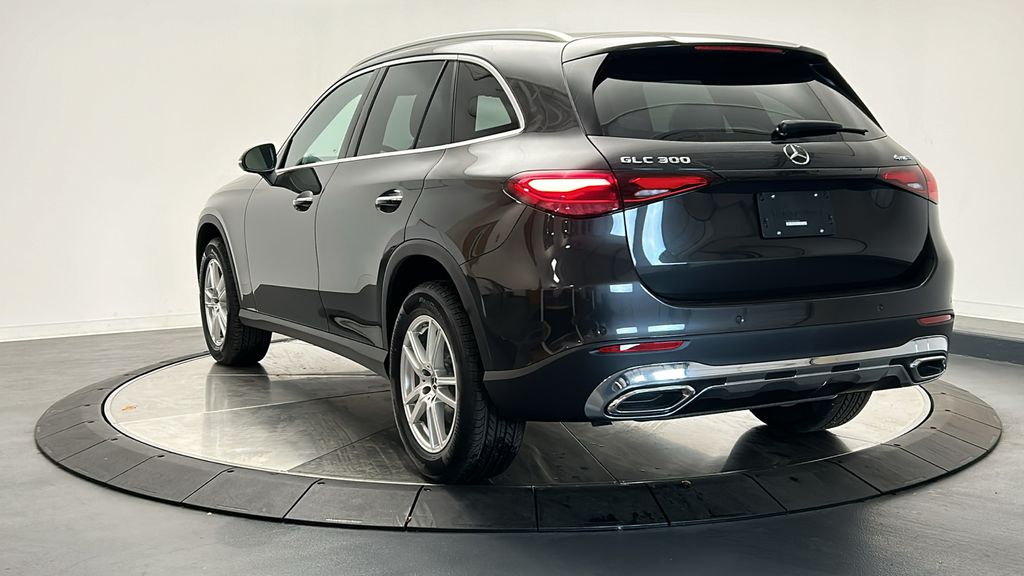 2025 Mercedes-Benz GLC 300 5