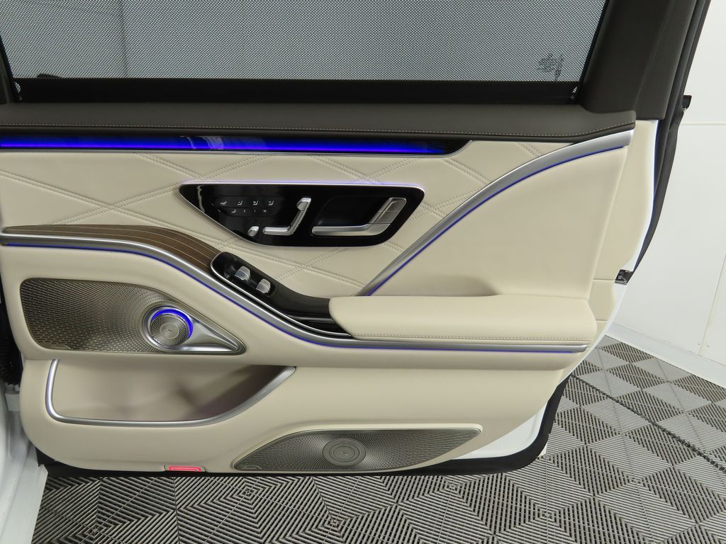 Thumbnail: 2026 Mercedes-Benz S-Class - 27