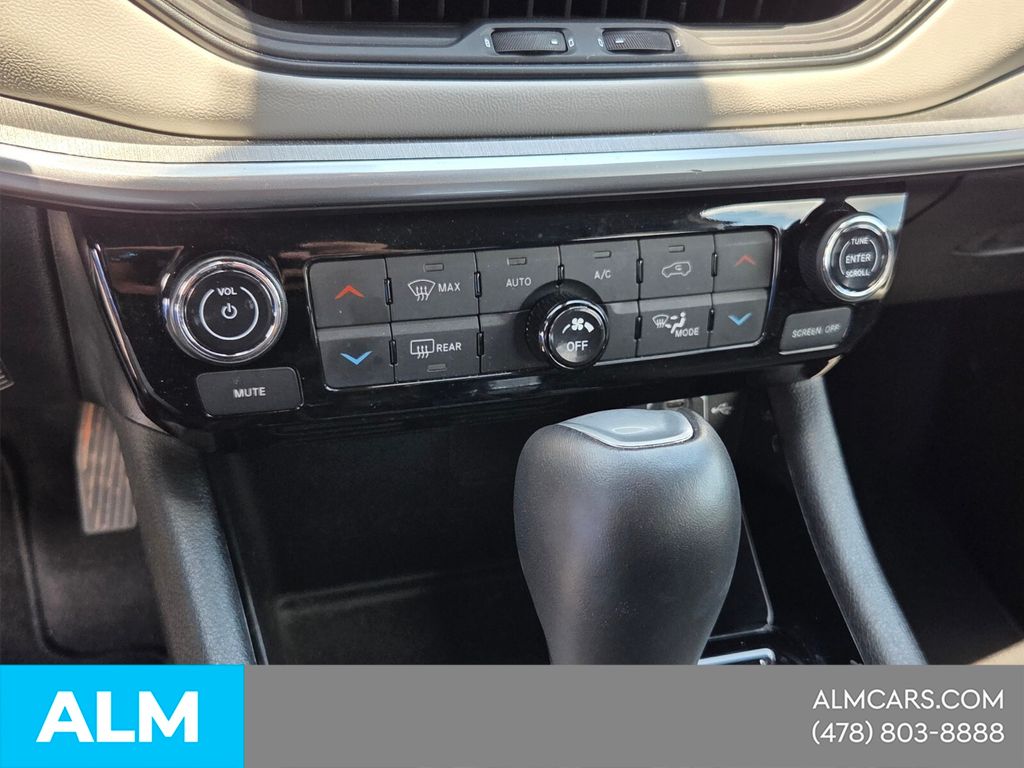 Used 2025 White Jeep Limited image 26