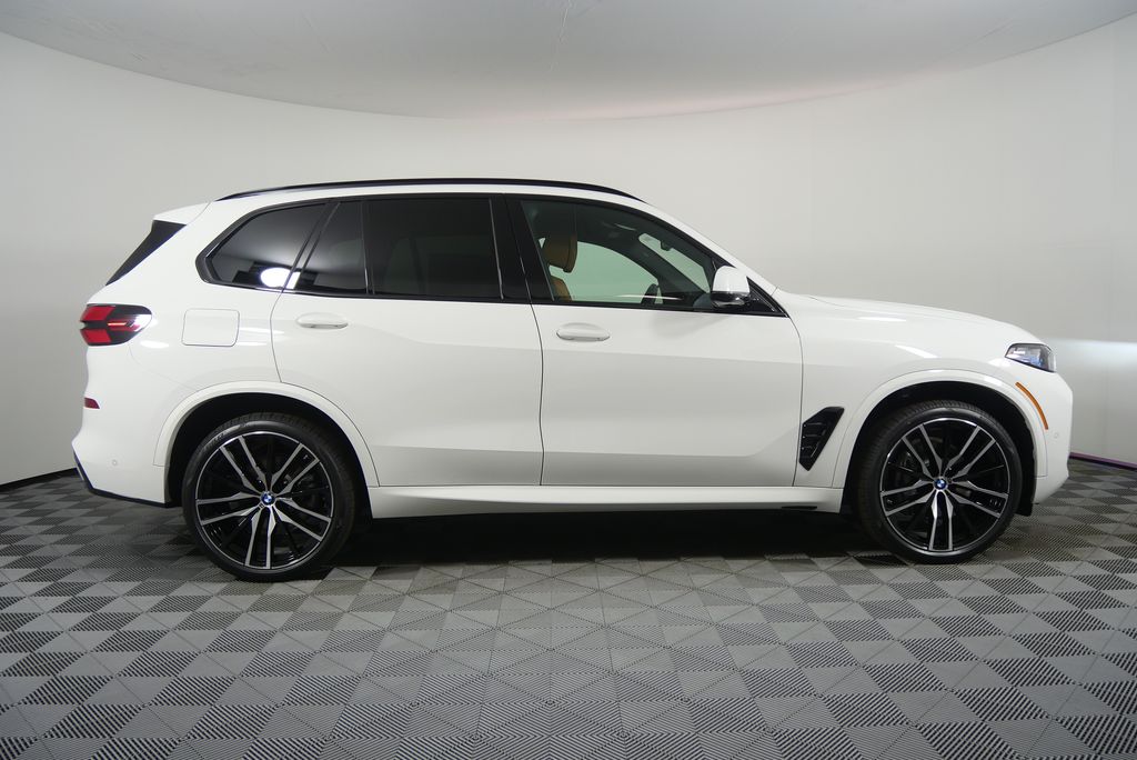Thumbnail: 2026 BMW X5 - 2