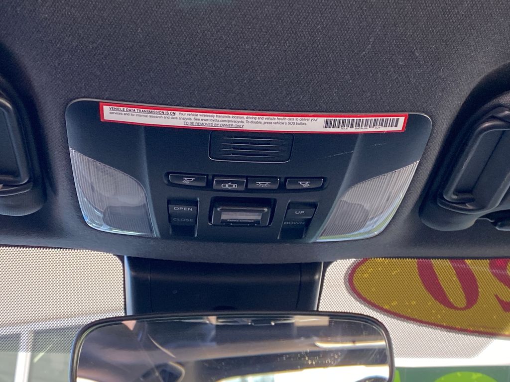 2020 Toyota Corolla XSE 20