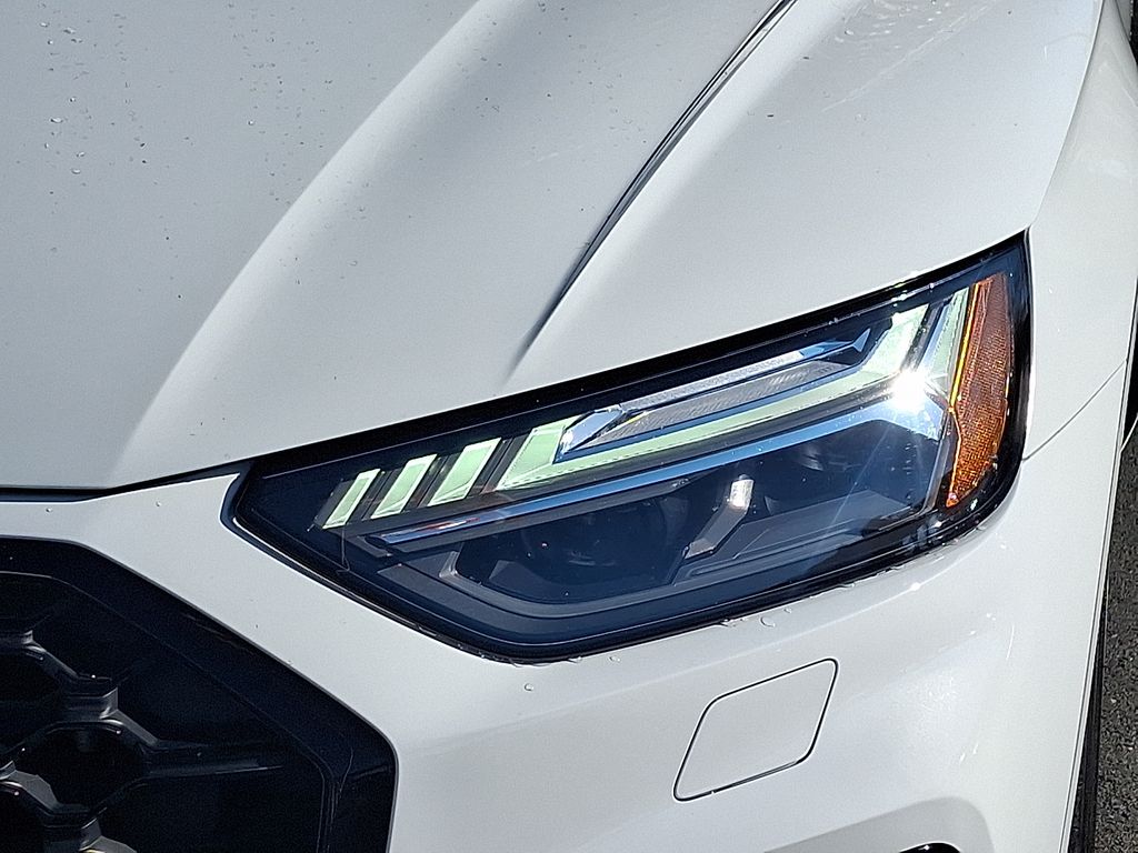 Thumbnail: 2021 Audi SQ5 - 9