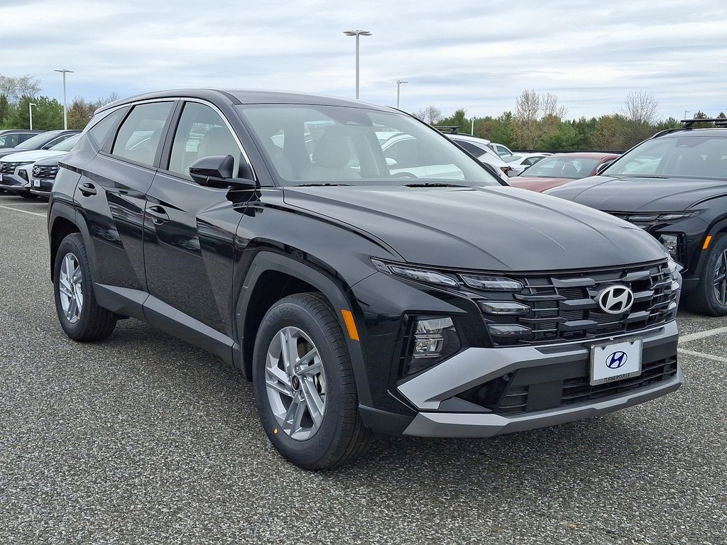 2025 Hyundai Tucson SE 2