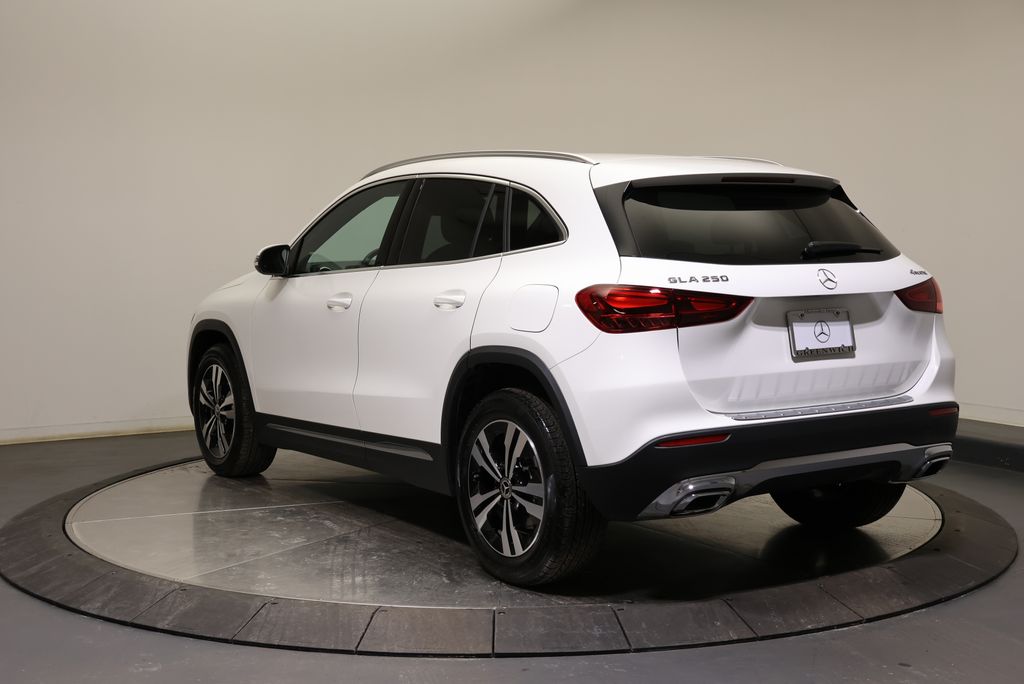 Thumbnail: 2026 Mercedes-Benz GLA - 5