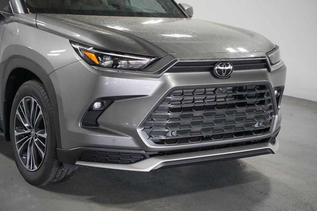Thumbnail: 2026 Toyota Grand Highlander - 4