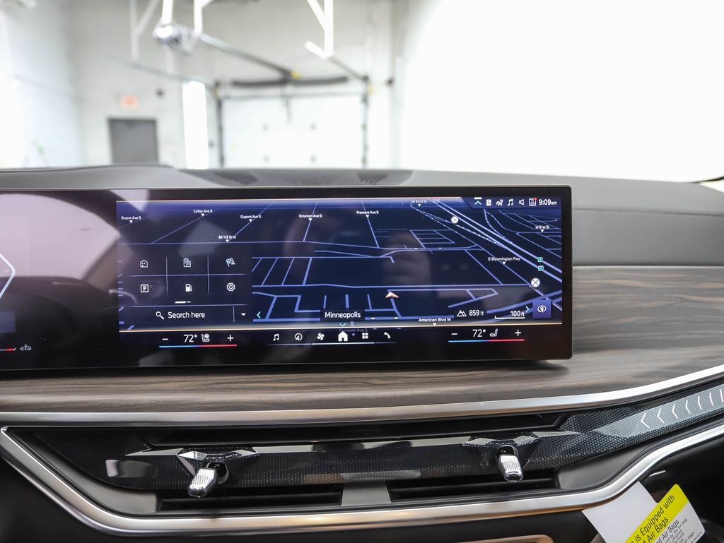 Thumbnail: 2026 BMW X7 - 17
