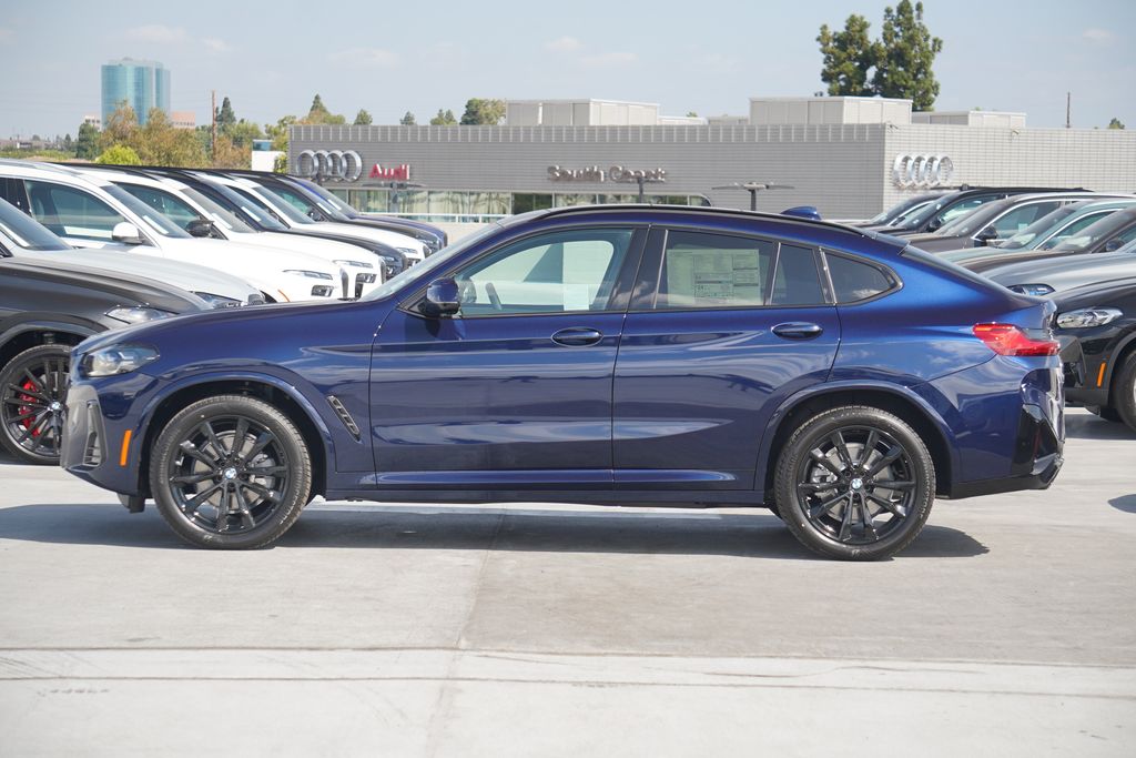 2025 BMW X4 xDrive30i 4