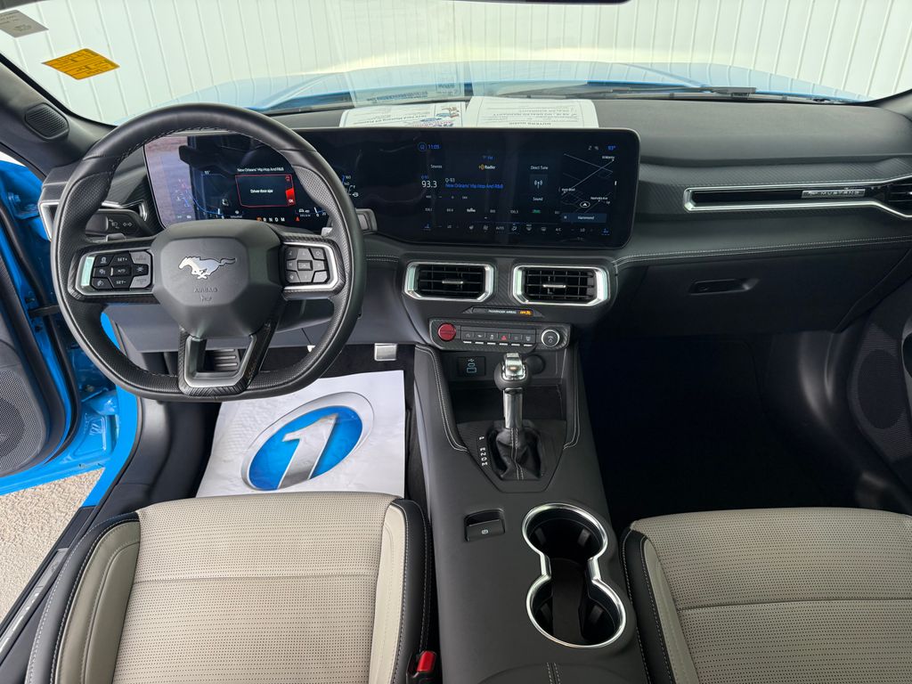 2025 Ford Mustang #3