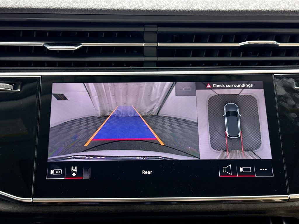 Thumbnail: 2026 Audi Q7 - 15