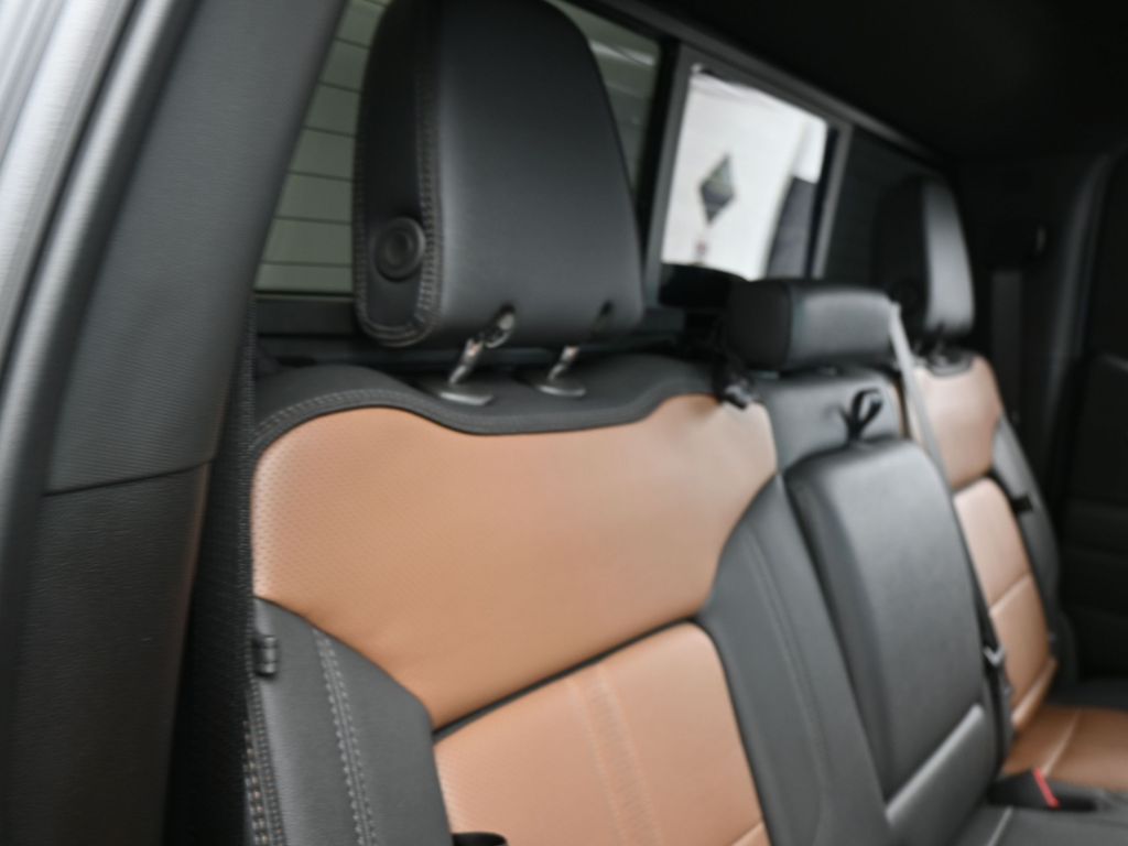 Used 2025 Black Chevrolet High Country image 44