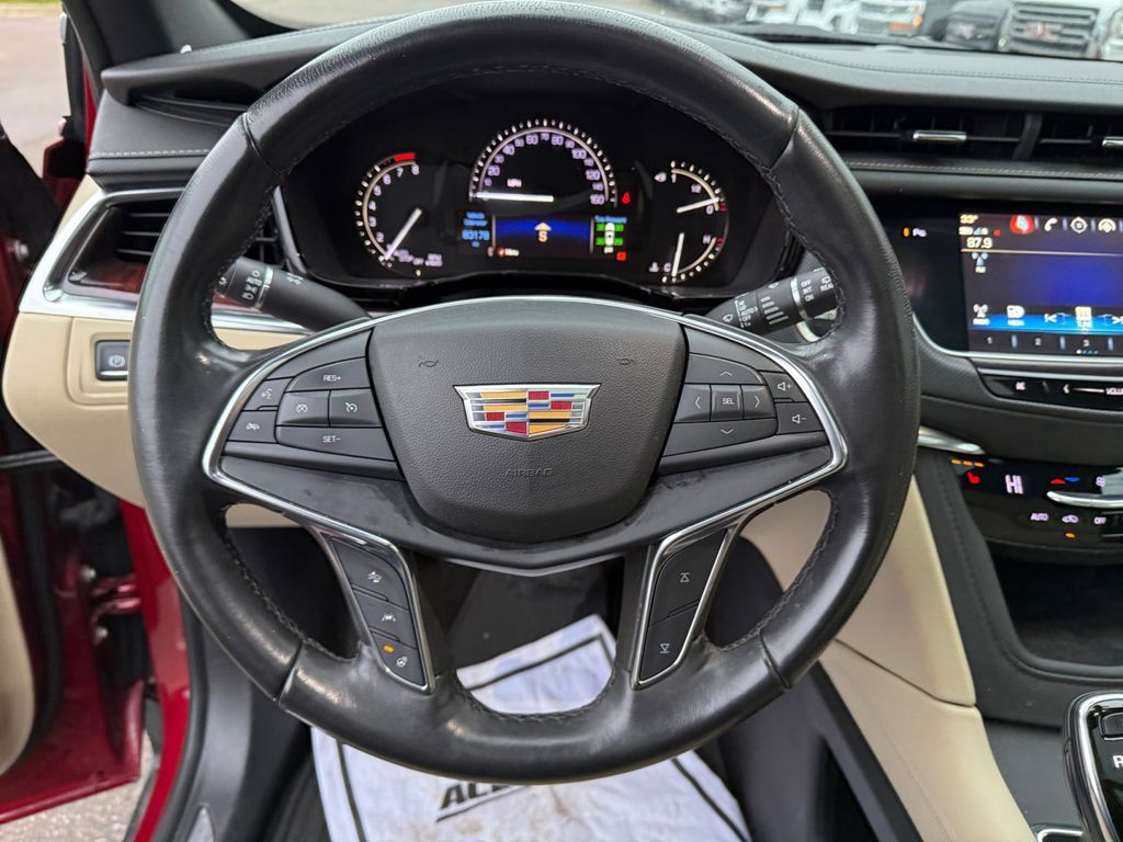 2019 Cadillac XT5 Luxury 11