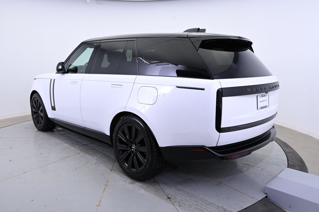 2025 Land Rover Range Rover Autobiography 3