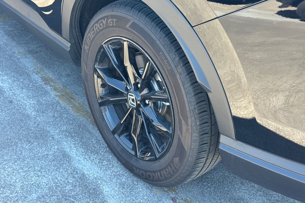 View vehicle photo 4