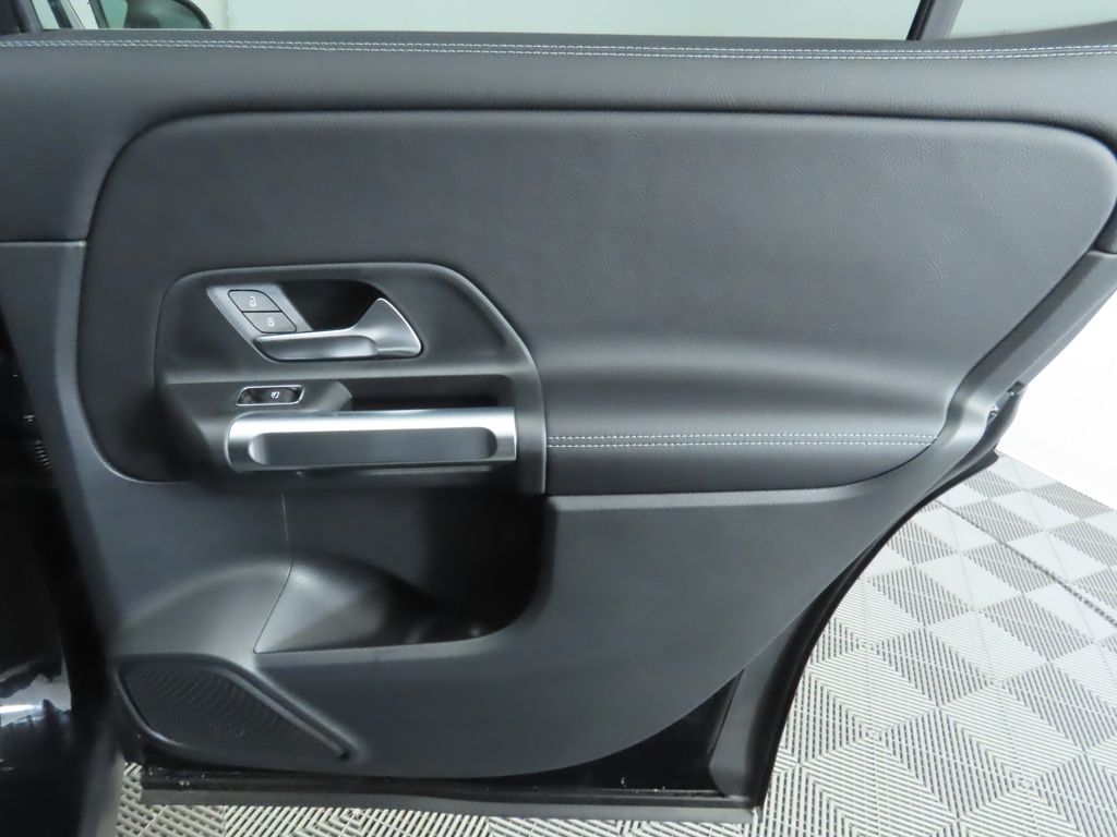 Thumbnail: 2025 Mercedes-Benz GLB - 27