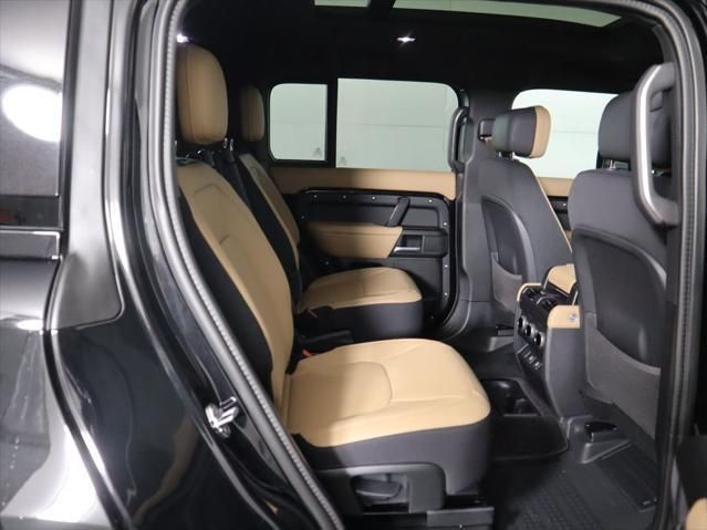 Thumbnail: 2025 Land Rover Defender - 24