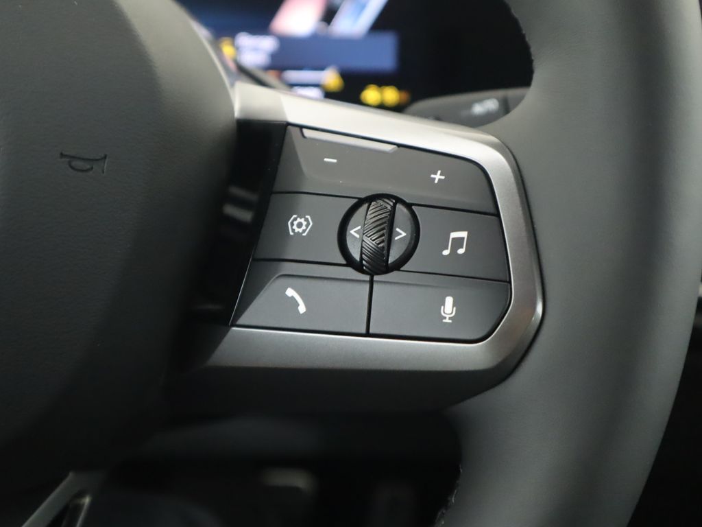 Thumbnail: 2026 BMW iX - 12