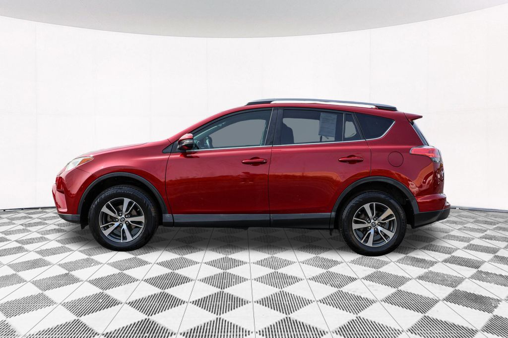 2018 Toyota RAV4 XLE 12