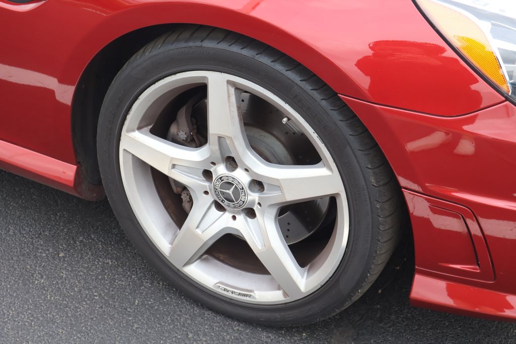 Thumbnail: 2016 Mercedes-Benz SLK - 8