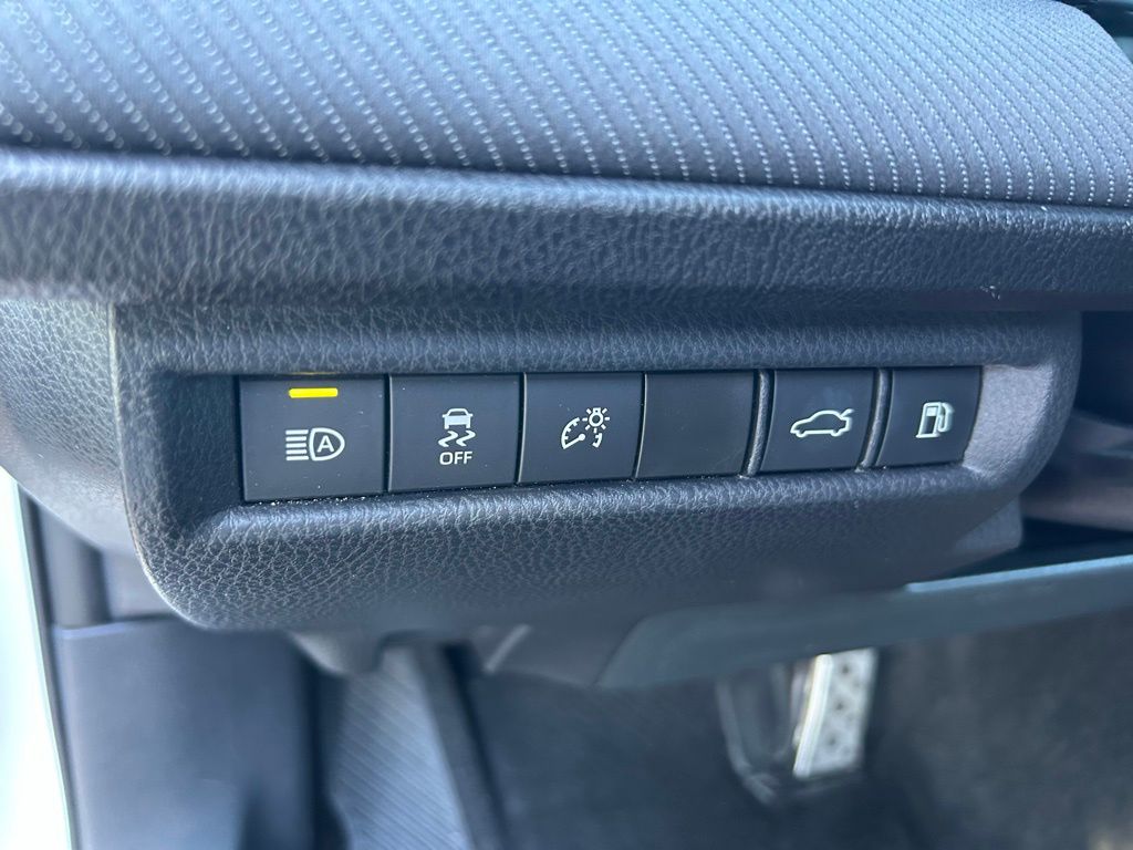 Thumbnail: 2025 Toyota Camry - 18