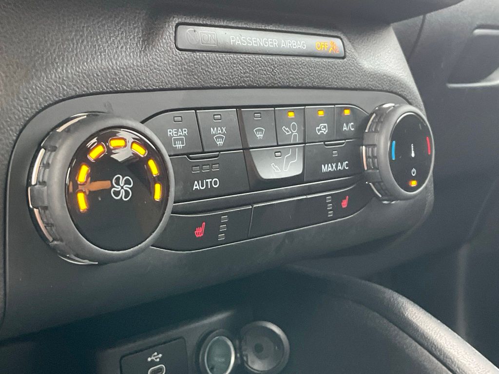 Used 2023 Silver Ford Badlands image 13