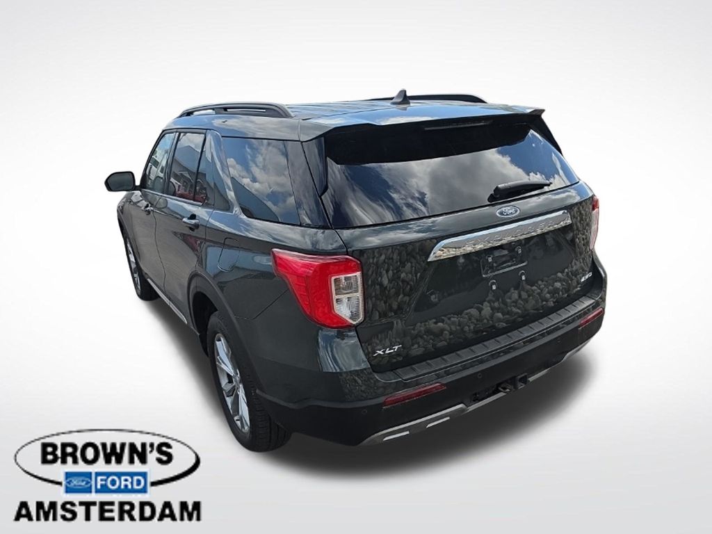 2023 Ford Explorer XLT - 3
