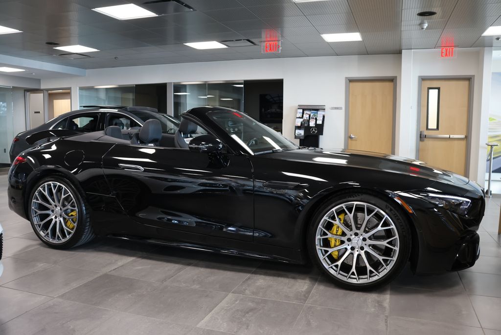 Thumbnail: 2022 Mercedes-Benz SL-Class - 8