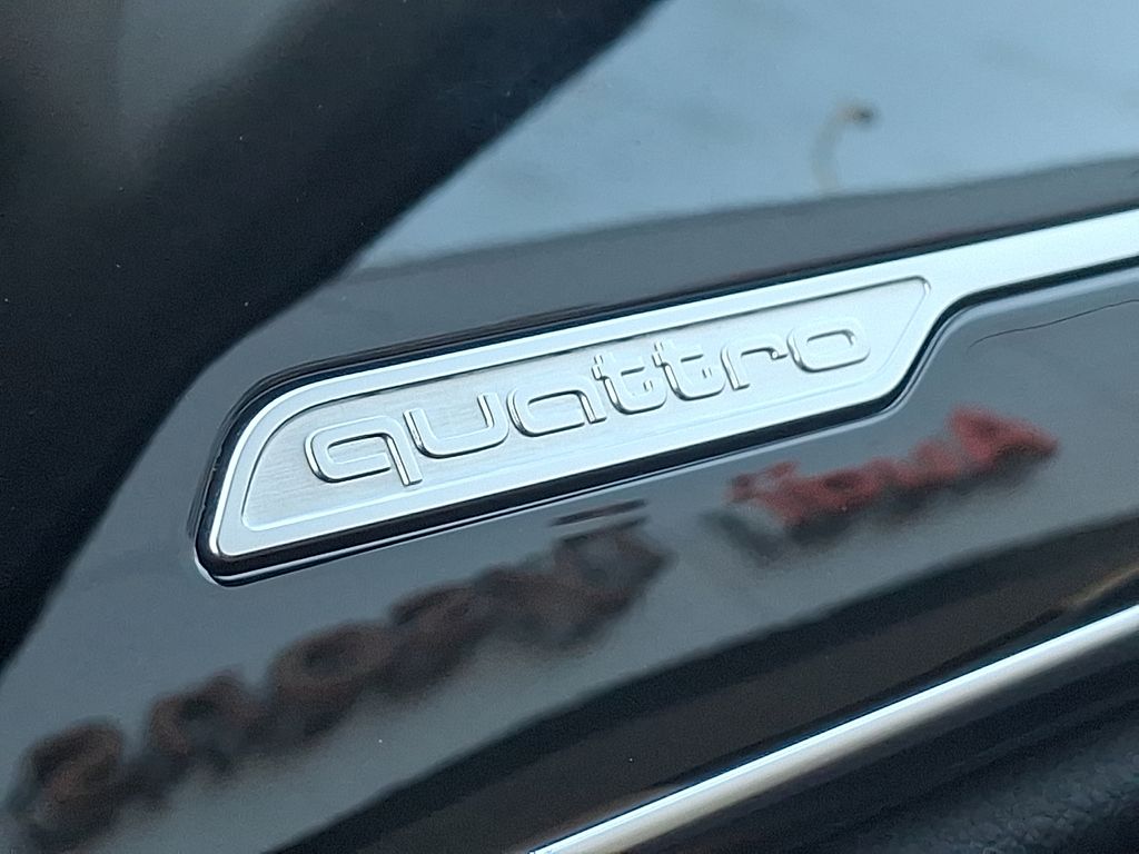 Thumbnail: 2023 Audi S8 - 26