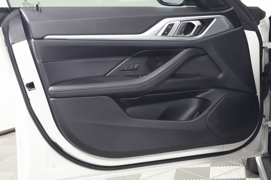 2023 BMW i4 eDrive40 12