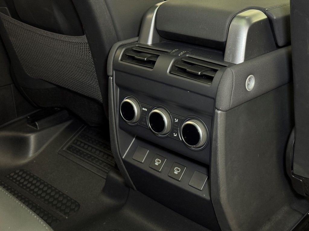 Thumbnail: 2023 Land Rover Defender - 23