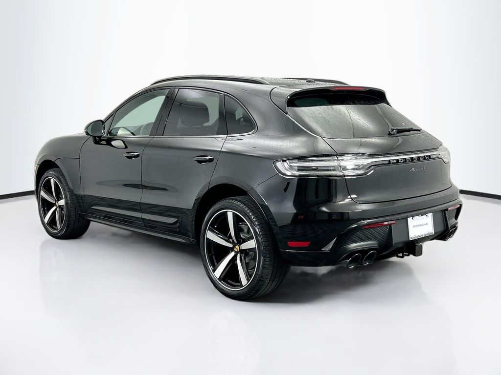 Thumbnail: 2026 Porsche Macan - 3