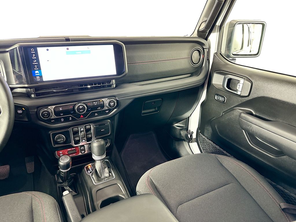 2025 Jeep Wrangler Rubicon 22