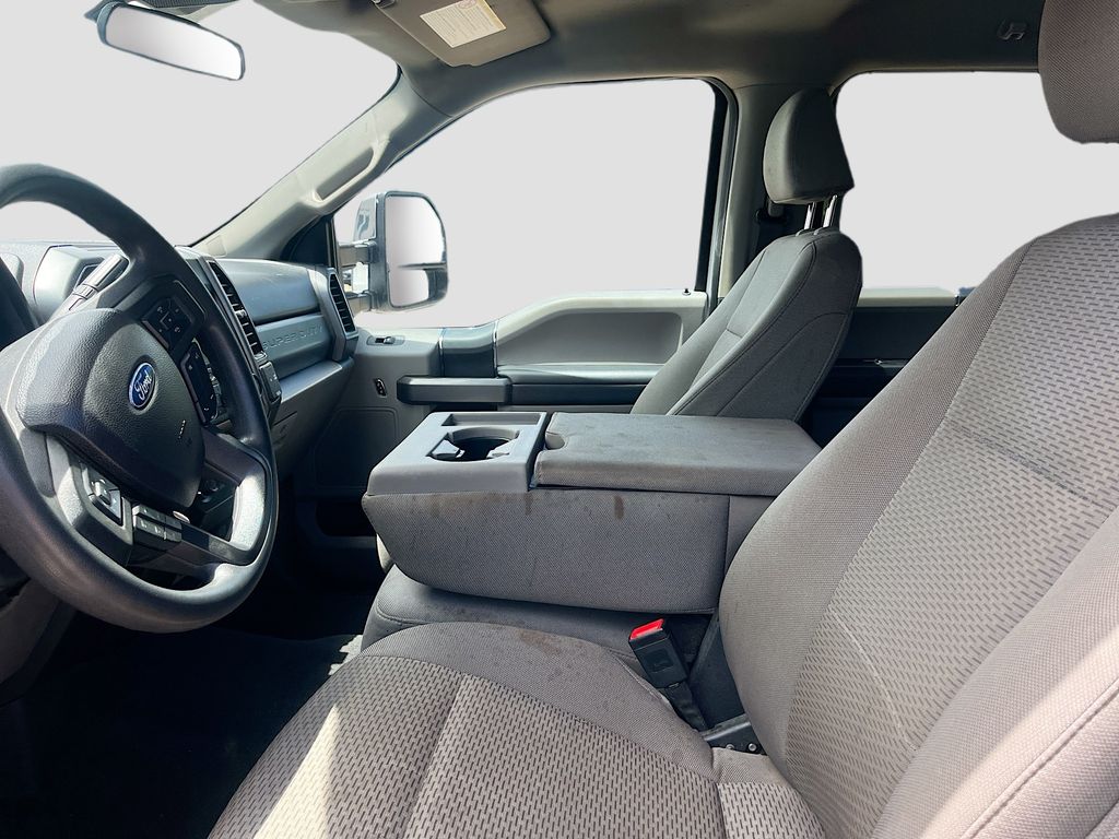 Used 2022 White Ford XLT image 19