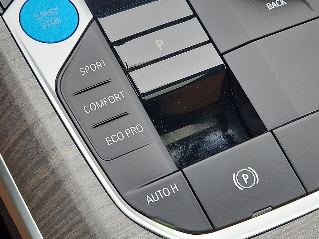 Thumbnail: 2025 BMW i4 - 26