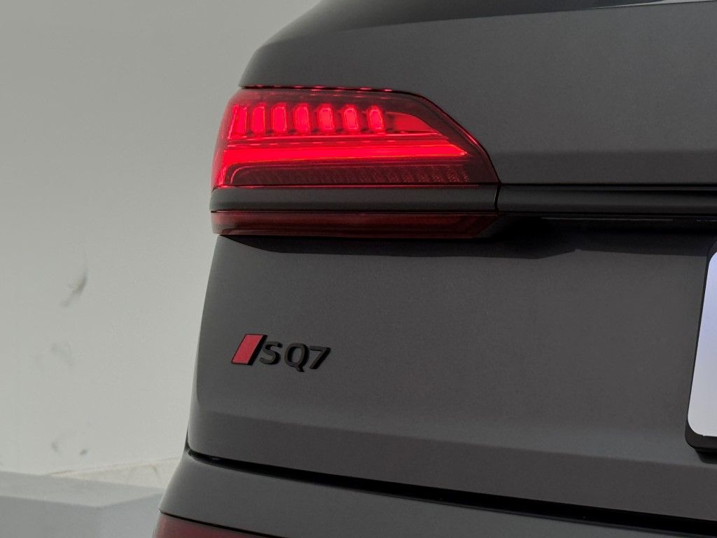 2025 Audi SQ7 Premium Plus 15