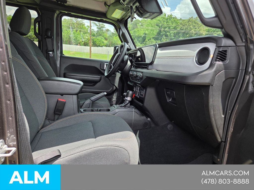 Used 2025 Gray Jeep Sport S image 13
