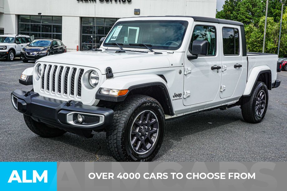 2023 Jeep Gladiator Overland photo 2