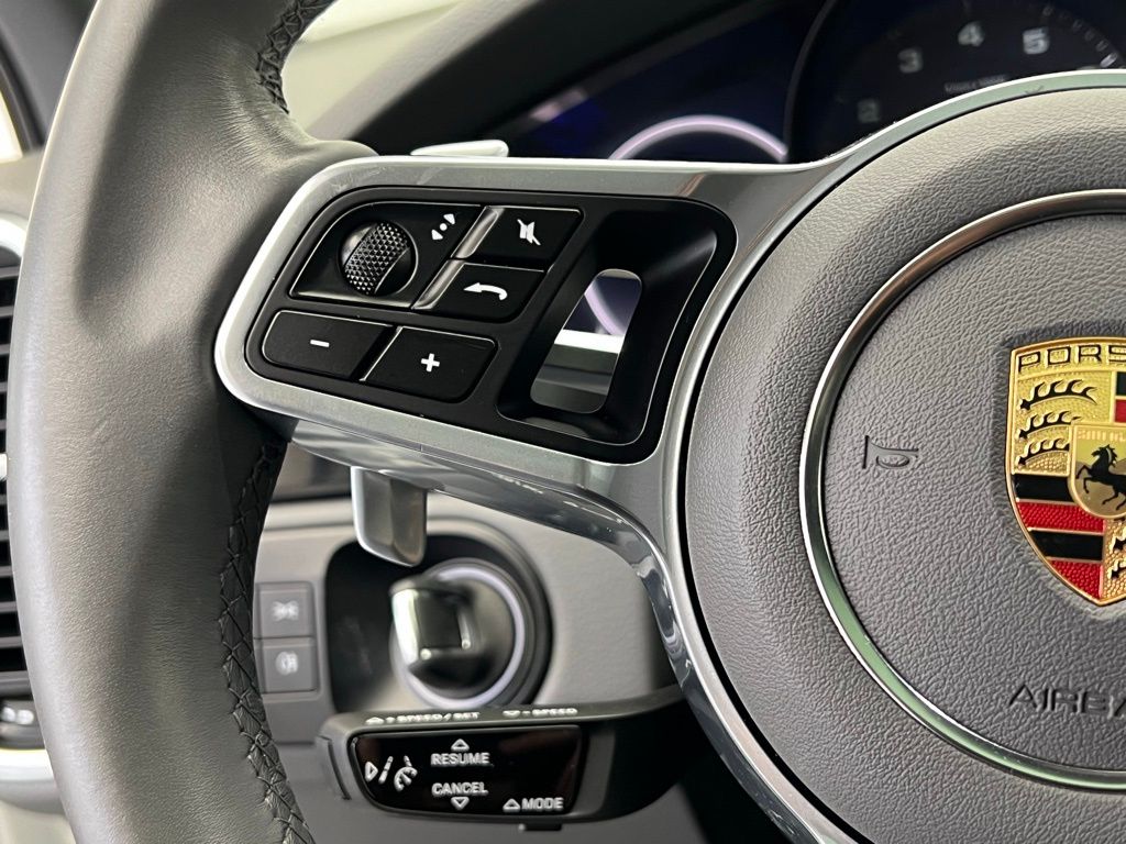 Thumbnail: 2023 Porsche Cayenne - 8