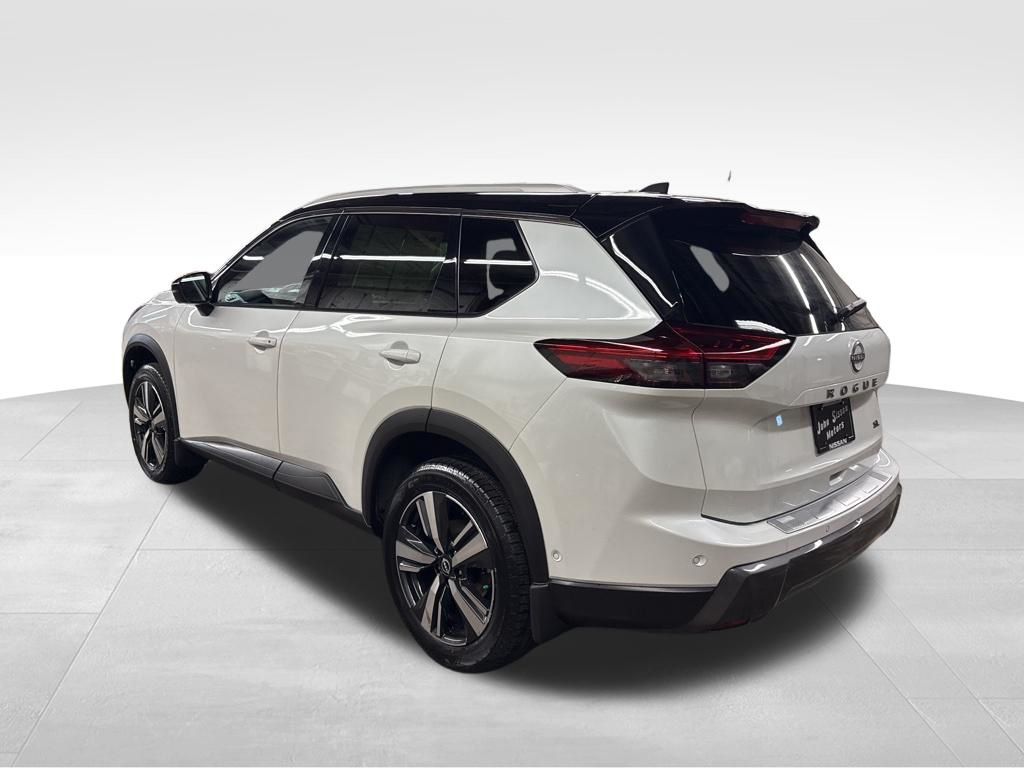 2025 Nissan Rogue SL White at South Hills Kia