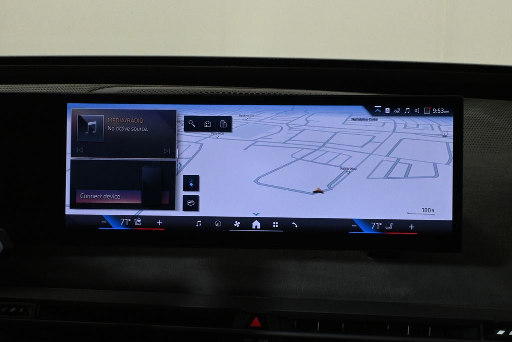 Thumbnail: 2026 BMW iX - 21