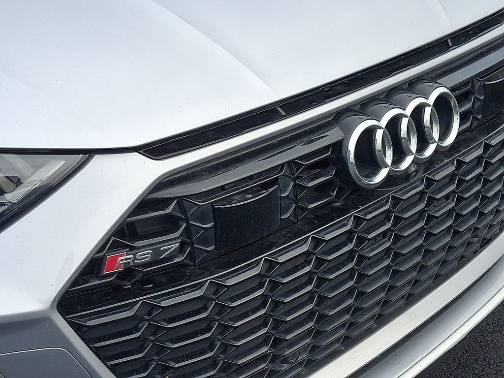 Thumbnail: 2023 Audi RS 7 - 4