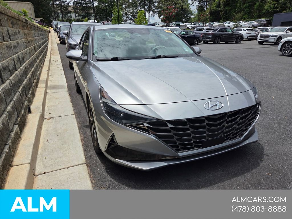 Used 2021 Silver Hyundai SEL image 11