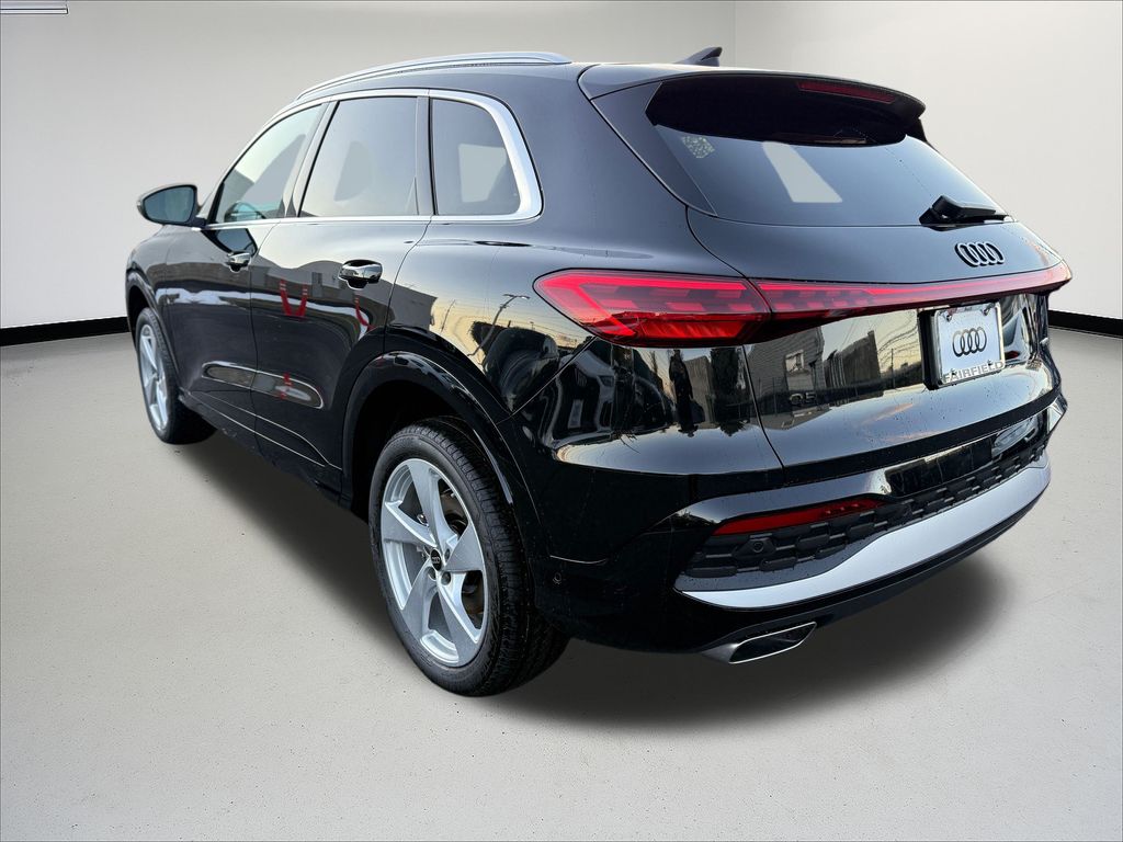 Thumbnail: 2025 Audi Q5 - 3